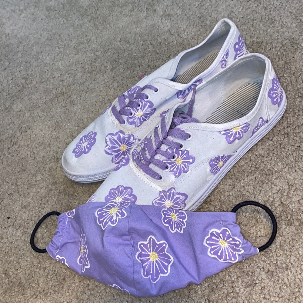 HANDPAINT SHOES WITH MATCHING MASK